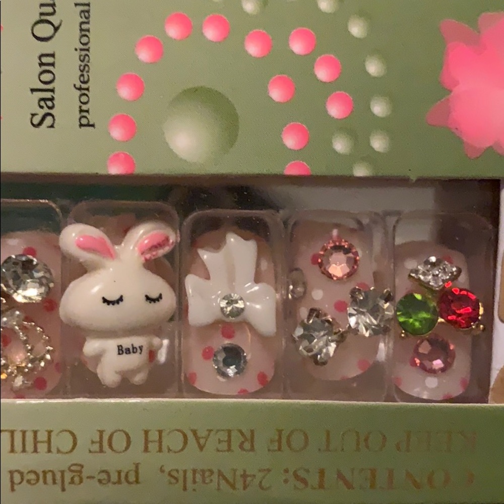 Stick on Design Nails - Picture 4 of 4